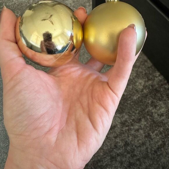 Elegant Gold Holiday Ornaments - Picture 2 of 3